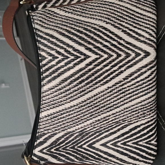 New liz Claiborne purse / leather / - Picture 4 of 6